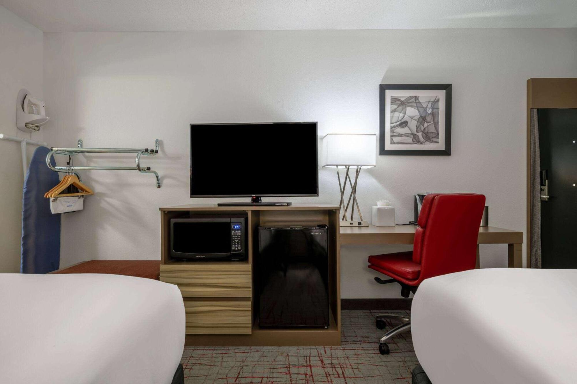 Wyndham Garden Columbia-Ft Jackson Hotel Eksteriør billede